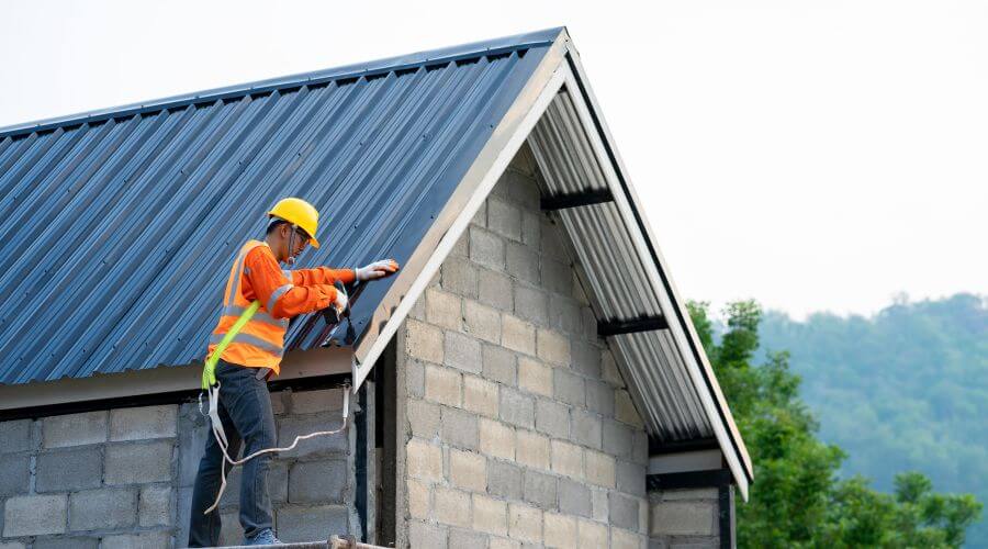 Professional residential roofers in Aldrich, MN